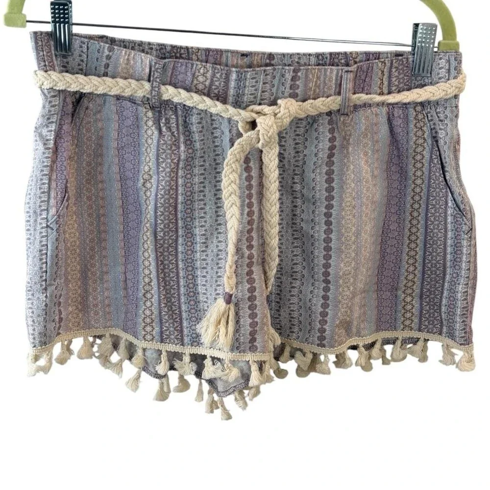 Boho Tassel Hem Micro Shorts large - Picture 2 of 6